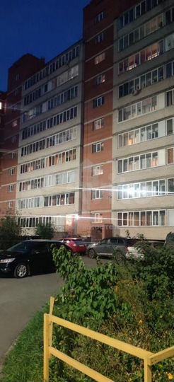 2-к. квартира, 63 м², 1/9 эт.