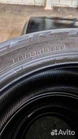 Bridgestone Dueler H/P Sport 225/55 R18 98V