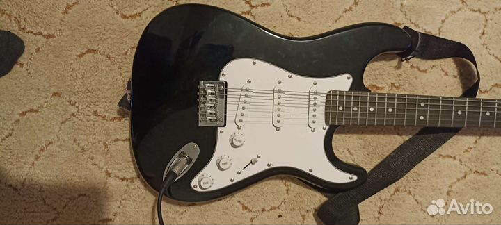 Электрогитара Fender Squier Stratocaster