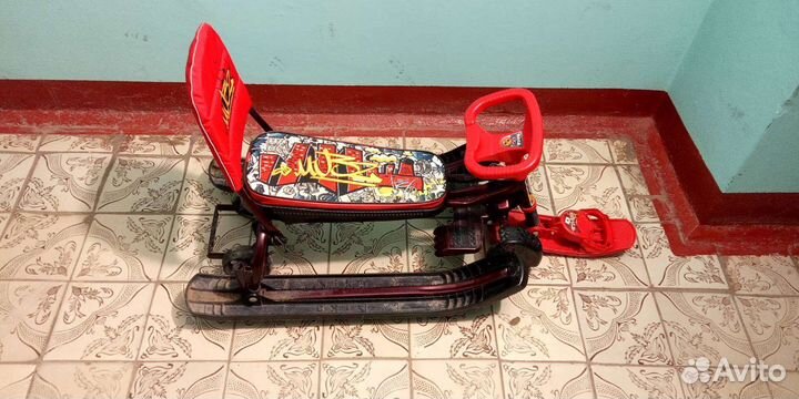 Детский снегокат с колесами