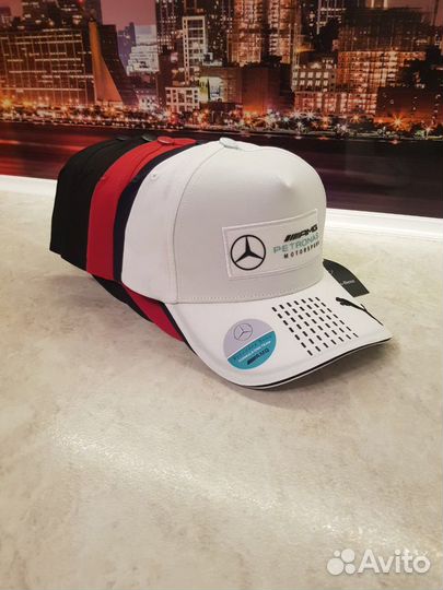 Бейсболка новая