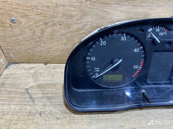 Панель приборов Volkswagen Passat B5 дизель 112996