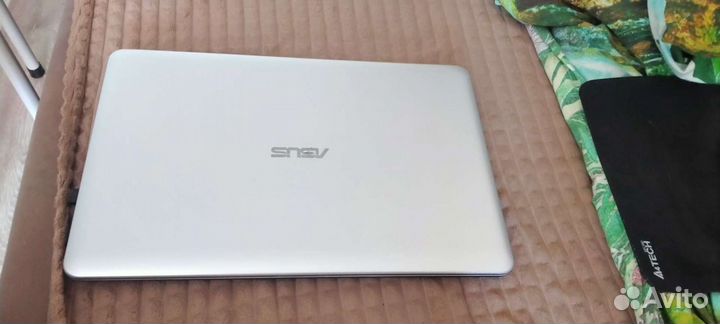 Ноутбук asus
