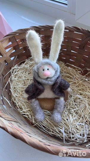 Заяц из шерсти, подарок, интерьерная игрушка