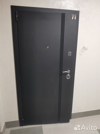 Дверь входная металлическая