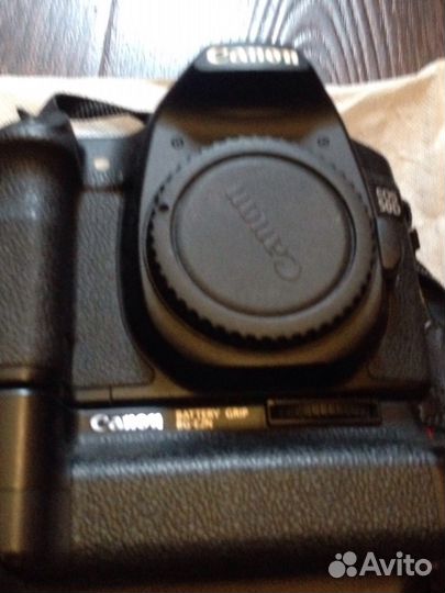 Зеркальный фотоаппарат Canon обмен на автомобиль и