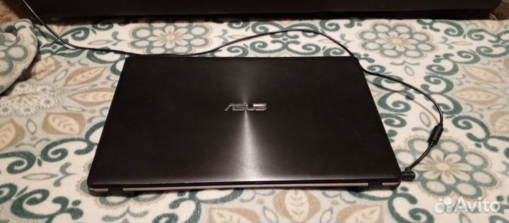 Ноутбук asus
