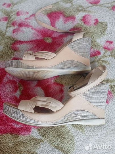 Босаножки натуральная кожа 40 размер идут на 39