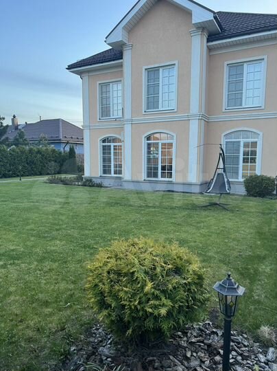 Дом 270 м² на участке 8 сот.