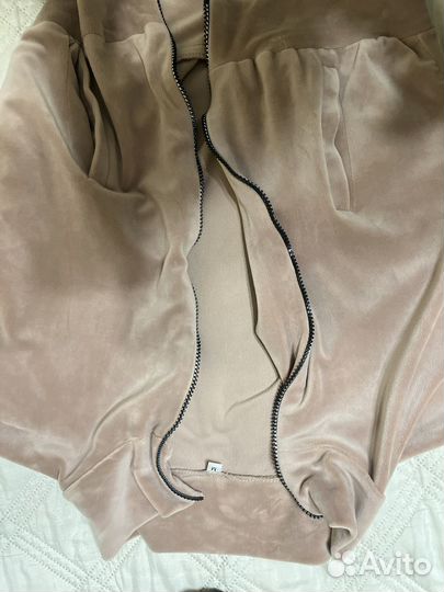 Костюм женский повседневный спортивный