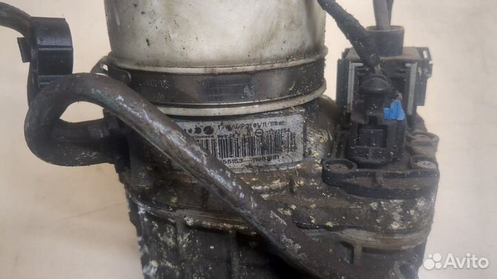 Насос усилителя руля Opel Zafira B, 2011