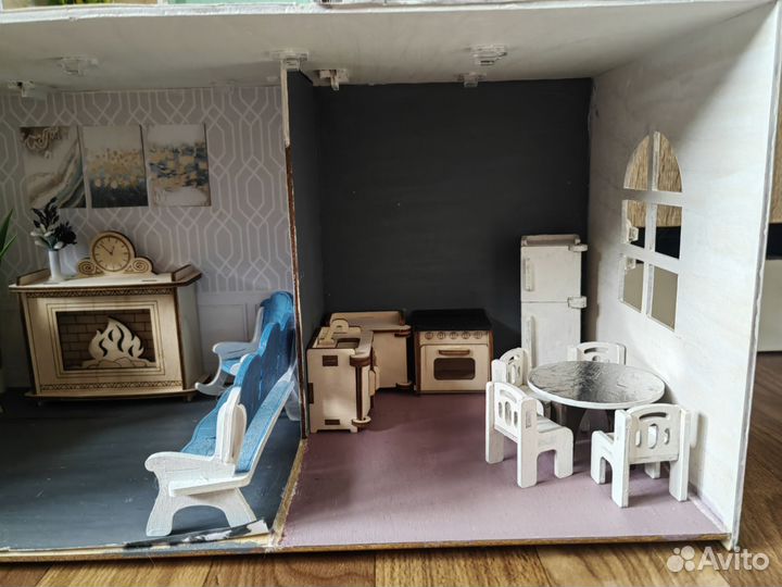 Кукольный домик с мебелью деревянный