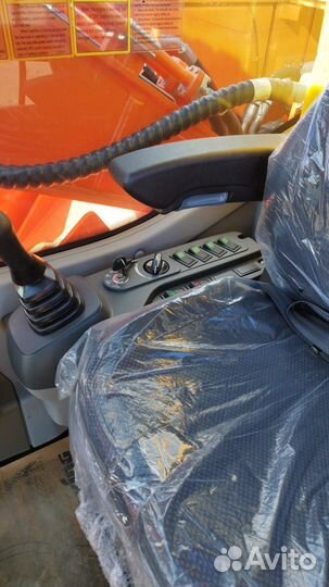 Гусеничный экскаватор Lonking CDM6225, 2023