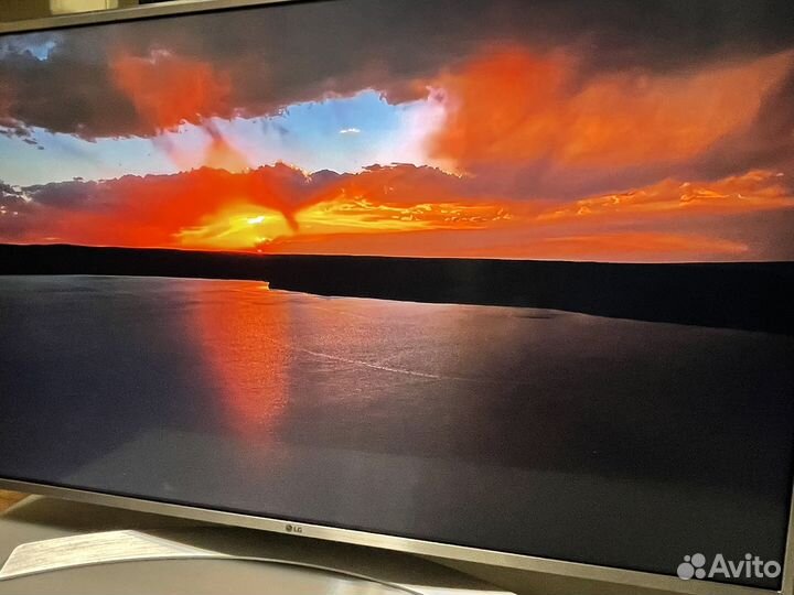 Телевизор LG SMART tv 32