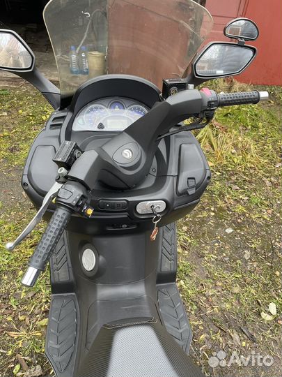 Продаю SYM 300