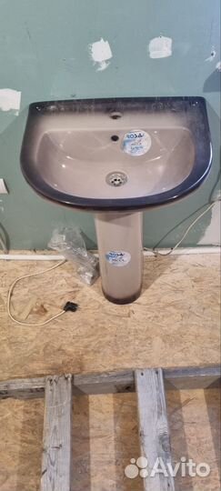 Раковина с тумбой в ванну новое
