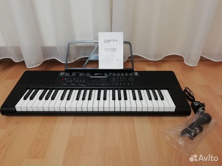 Зарезервирован Синтезатор Denn DEK494