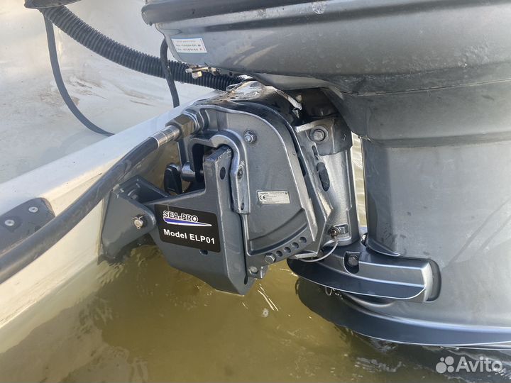 Моторная лодка Кайман 400 стеклопластик