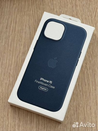 Оригинальный чехол на iPhone 15 Apple FineWoven