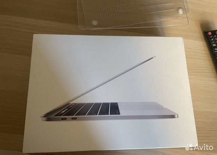 Apple MacBook Pro 13 touch bar