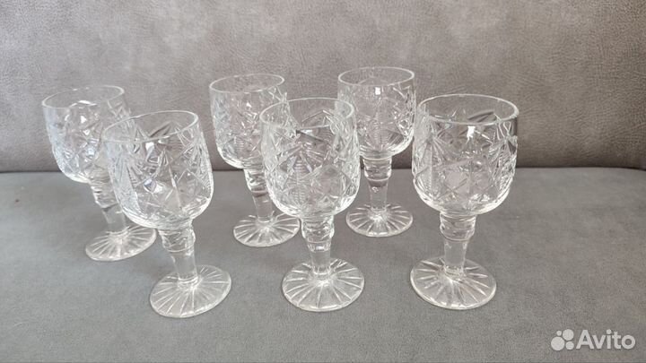 Хрустальные рюмки