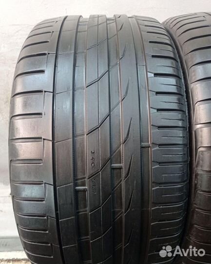 Nokian Tyres Hakka Black SUV 295/30 R22 100Z