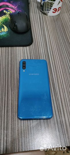 Samsung Galaxy A50, 4/64 ГБ