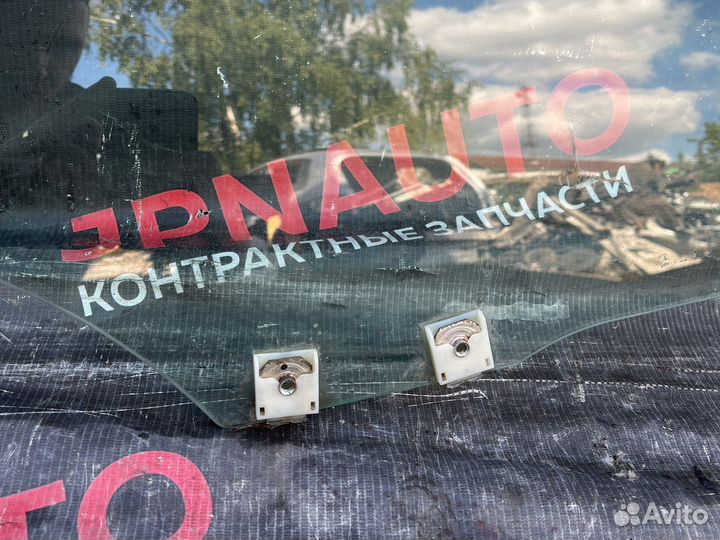 Стекло переднее правое Mazda 3 BK седан