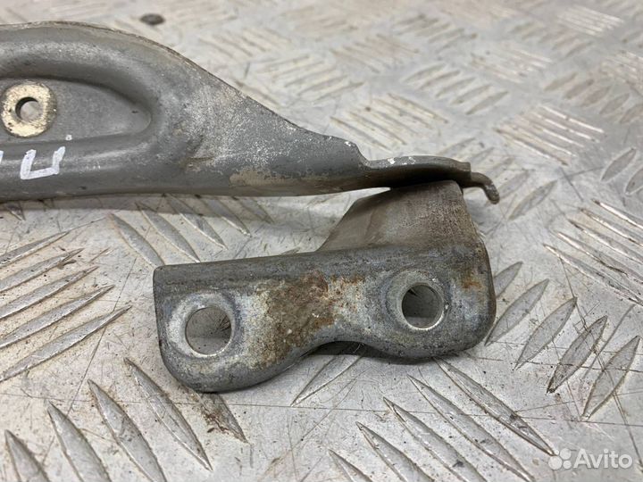 Б/У петля капота передний правый Toyota Duet M110A