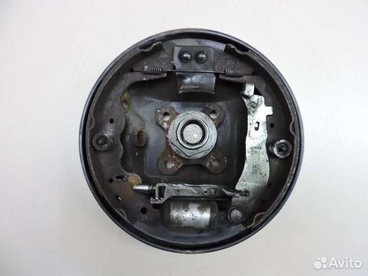 Щит опорный LADA Largus 2012