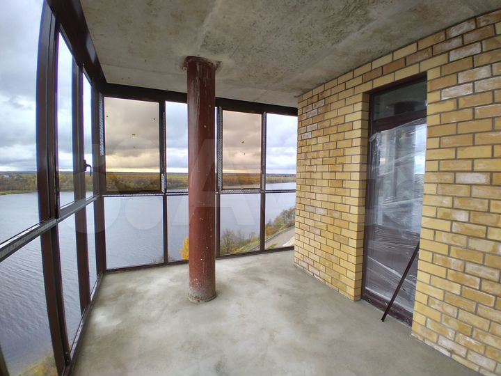 3-к. квартира, 105,9 м², 1/9 эт.