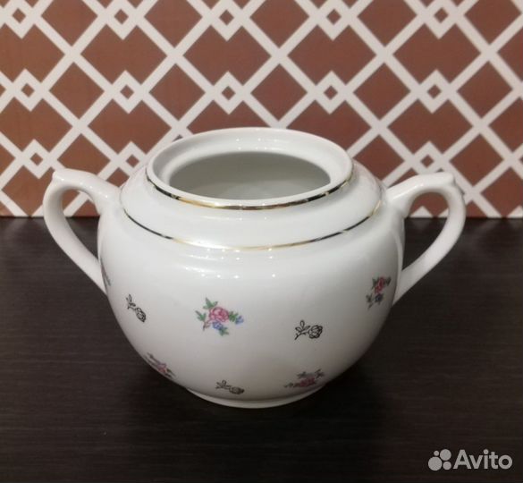 Фарфоровая сахарница Вербилки