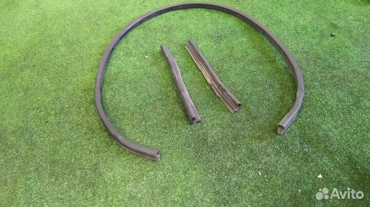 Уплотнение под капот Audi A6 Allroad C5 BES 2004