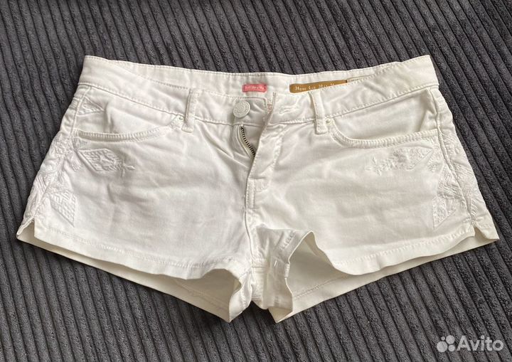 Шорты bershka белые