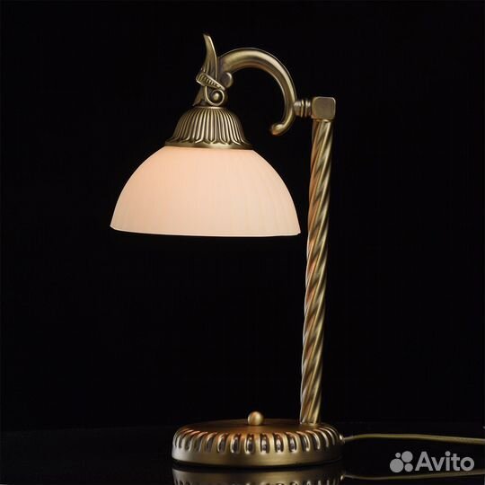 Настольная лампа Афродита бренда MW-light