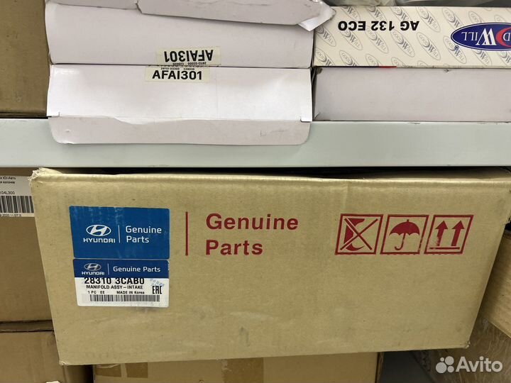 Впускной коллектор двигателя Hyundai Kia