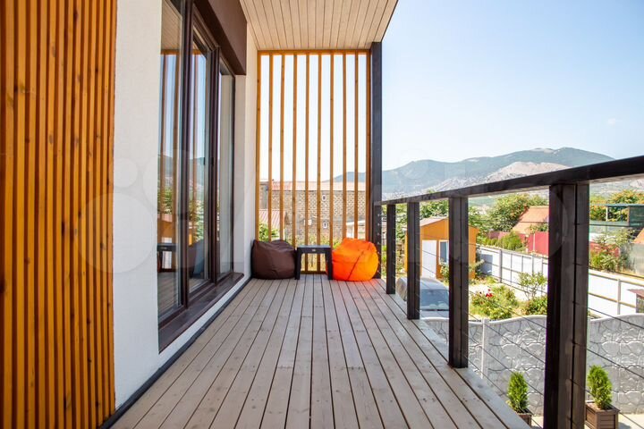 Дом 145 м² на участке 4 сот.