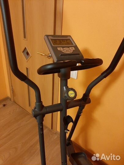 Эллиптический тренажер Торнео