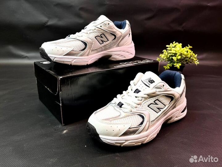 Кроссовки New Balance эргономичные