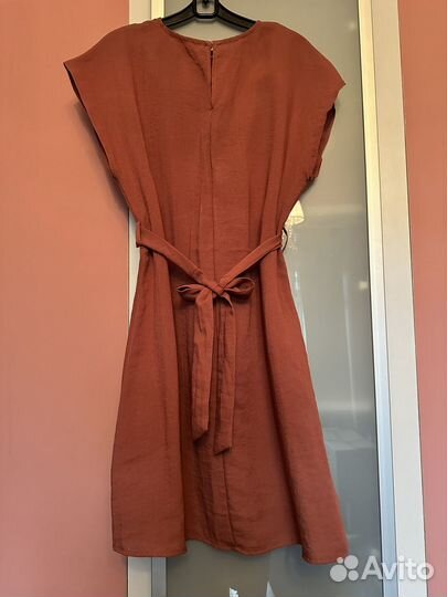 Льняное платье mango