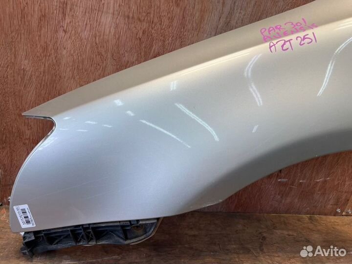 Крыло переднее левое Toyota Avensis AZT251 2azfse