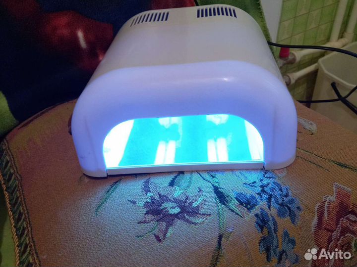 Лампа для ногтей