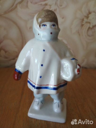 Фарфоровые статуэтки времен СССР