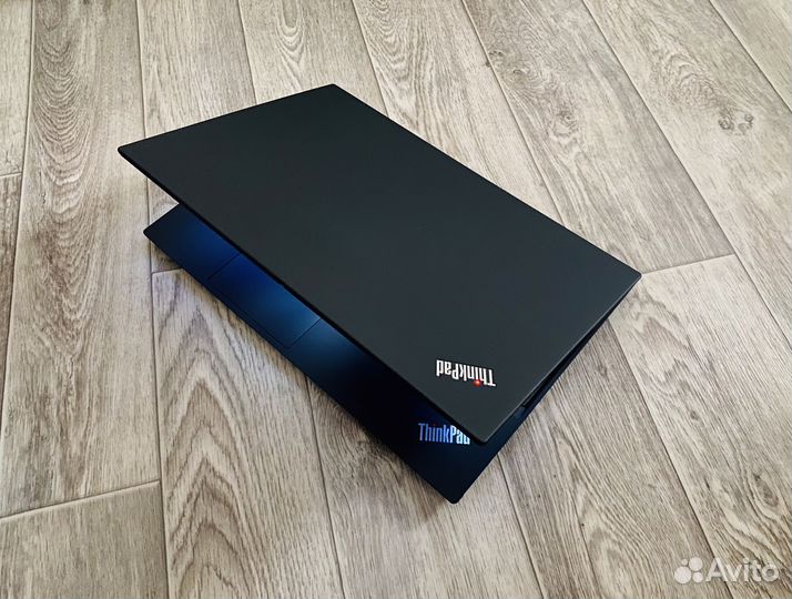 Ноутбук Lenovo ThinkPad T15 Core i7