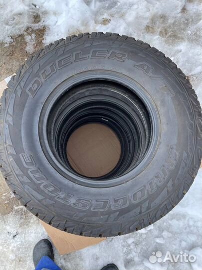 Bridgestone Dueler A/T 697 235/75 R15 105R