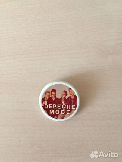 Значки Pyramid 2004-2005