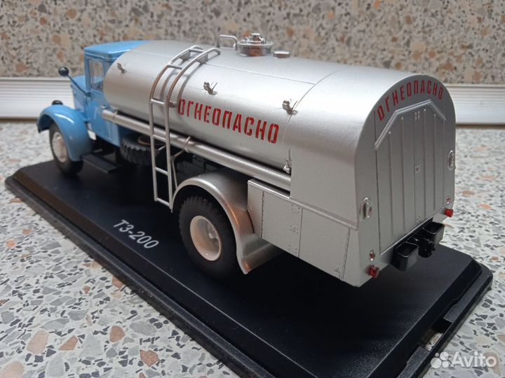 Модель автомобиля