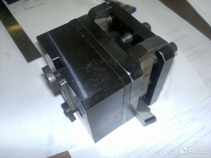 Резцедержатель малогабаритный токарный