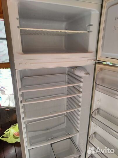 Холодильник hotpoint ariston бу
