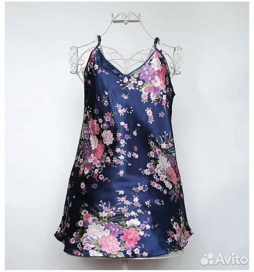 Атласный халат и пеньюар liz claiborne